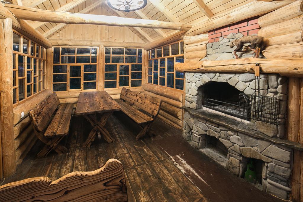 Bozhena Hotel Mykulychyn Bagian luar foto
