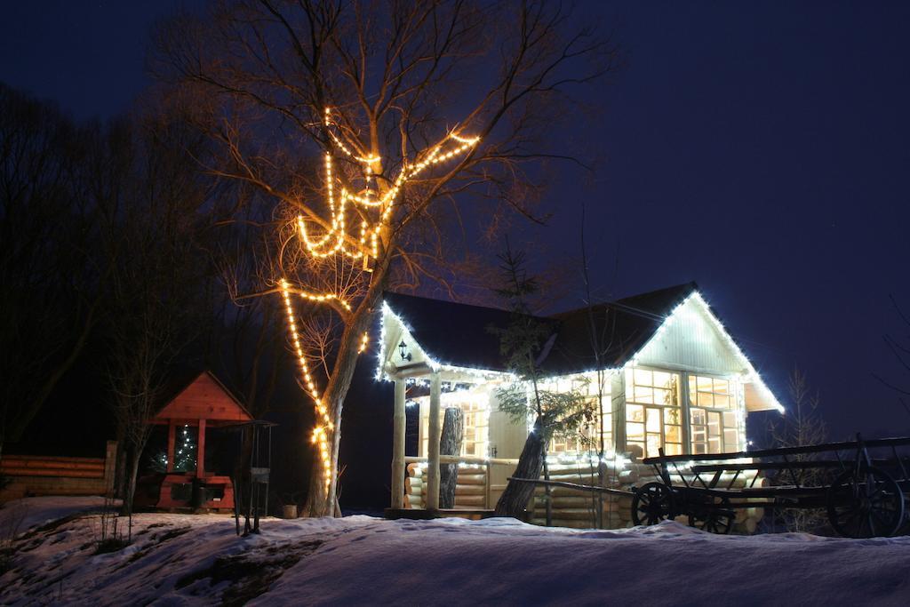 Bozhena Hotel Mykulychyn Bagian luar foto
