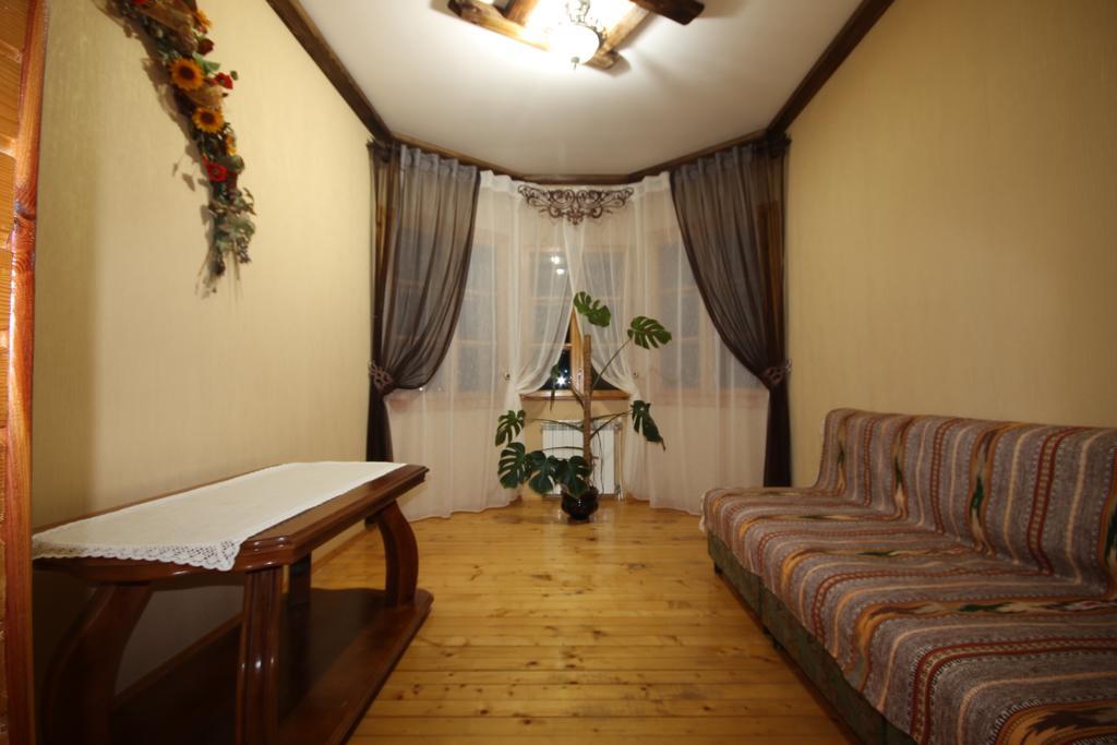 Bozhena Hotel Mykulychyn Bagian luar foto