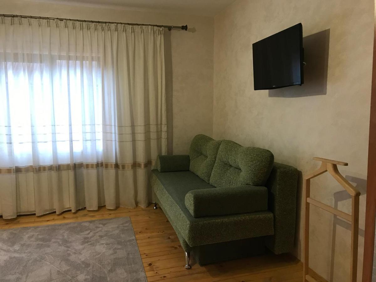 Bozhena Hotel Mykulychyn Bagian luar foto